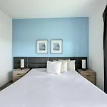 Incredible Thematic 2Br With 2 Clubhouses