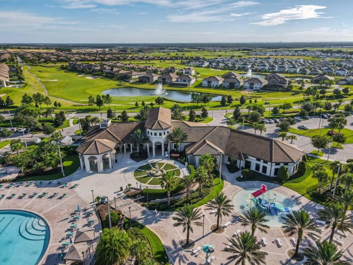 Incredible Thematic 2br With 2 Clubhouses Kissimmee