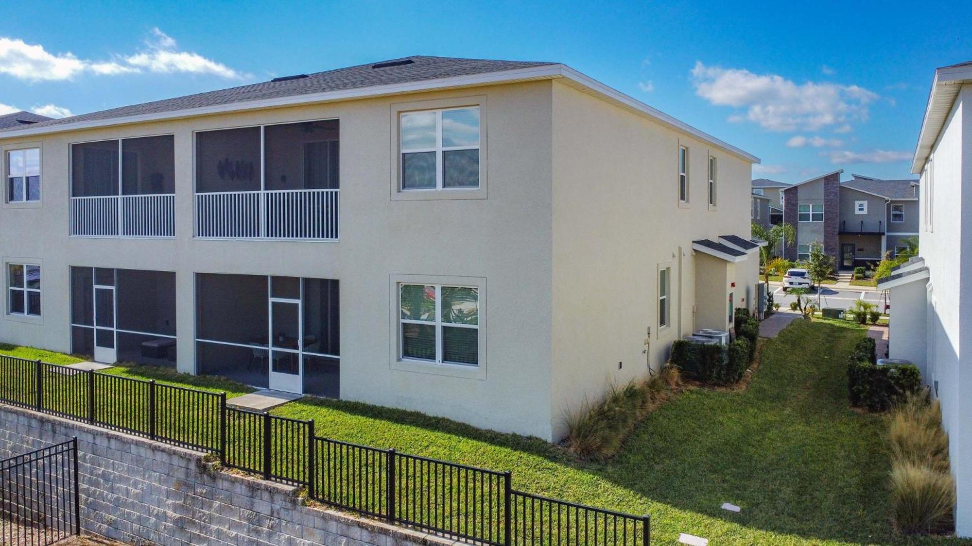 Incredible Thematic 2br With 2 Clubhouses Holiday home